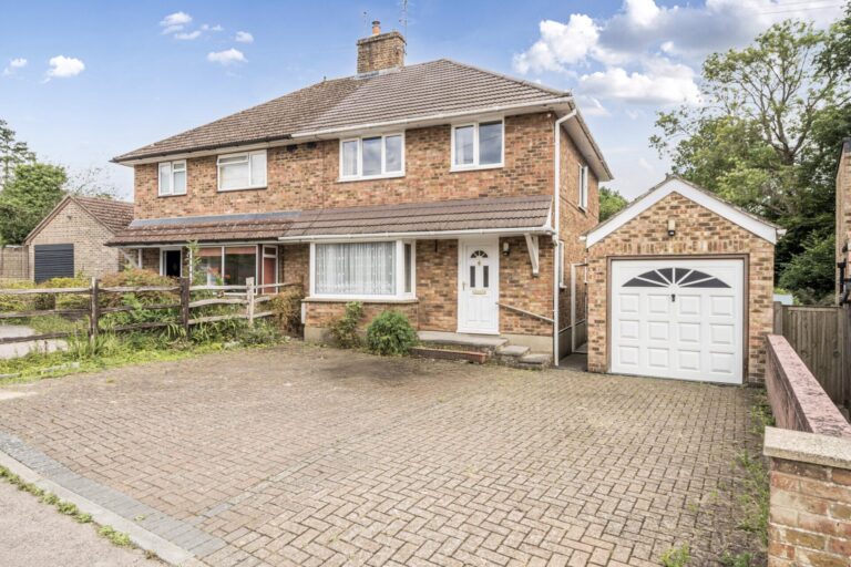 Wyndham Avenue, Leigh, TN11