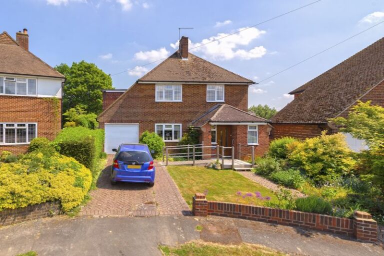 Exeter Close, Tonbridge, Tn10 4NS