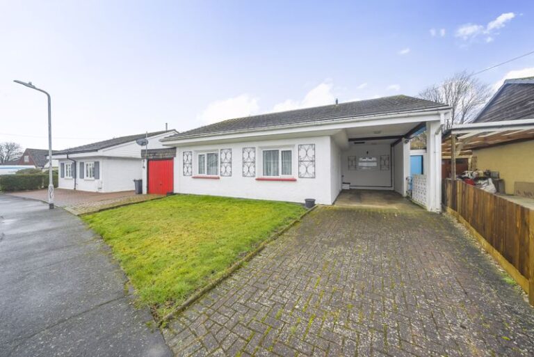 Greenview Crescent, Hildenborough, TN11 9DT