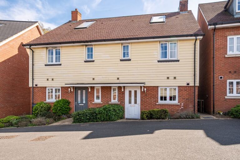 Dame Kelly Holmes Way, Tonbridge, TN9 2FB
