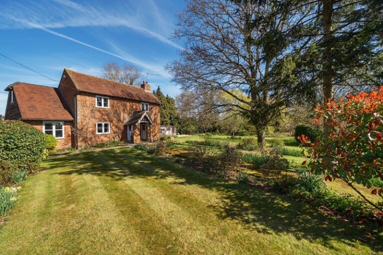Common Road, Hadlow, TN11 0JD