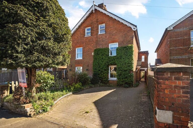 Dry Hill Park Road, Tonbridge, TN10 3BL