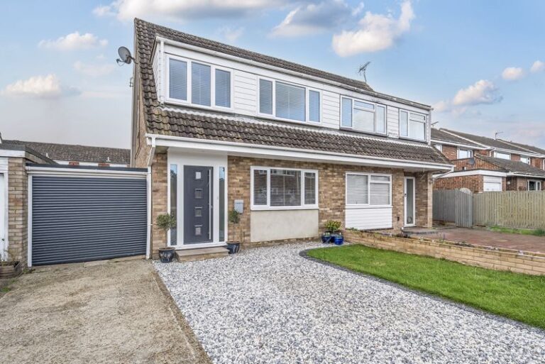 Tutsham Way, Paddock Wood, TN12 6UA