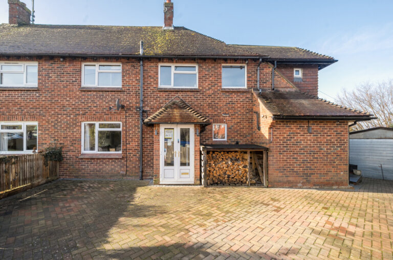 Gromenfield, Groombridge, TN3