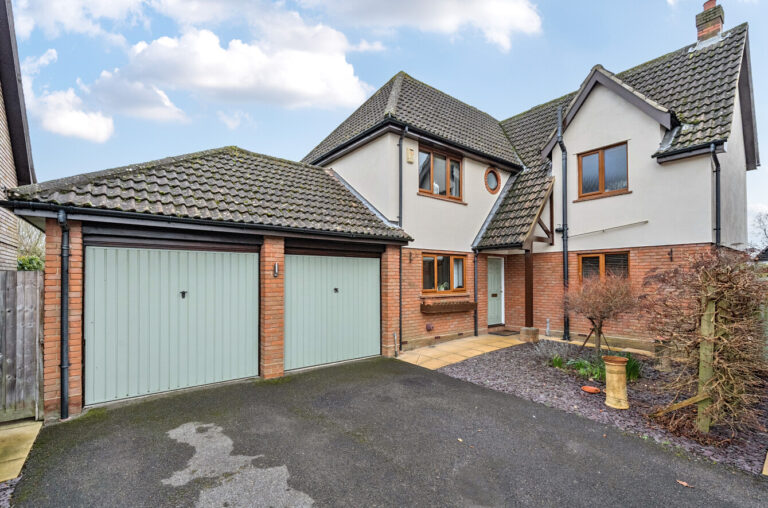 Caysers Croft, East Peckham, TN12