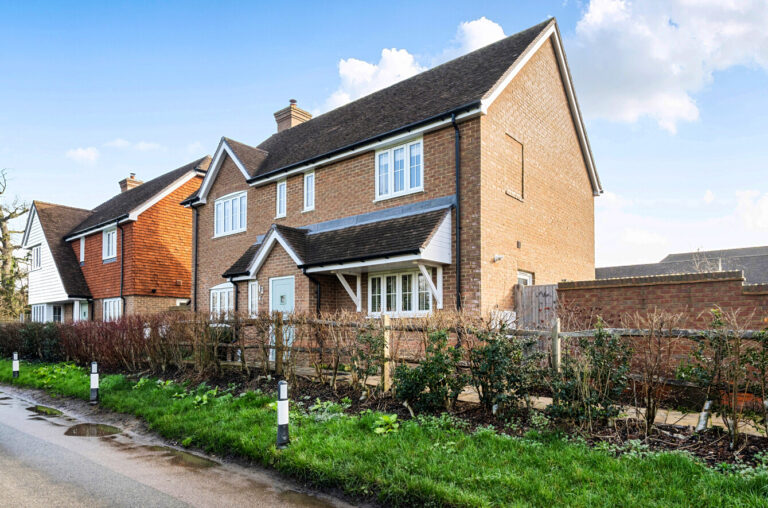 Carpenters Lane, Hadlow, TN11