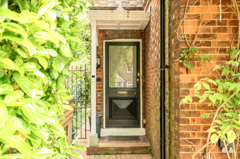 Lyons Crescent, Tonbridge, TN9