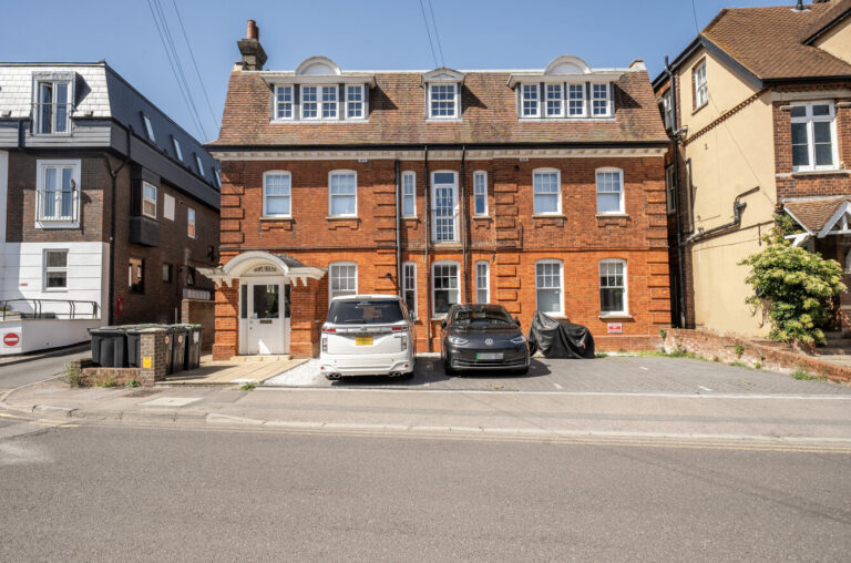 Lyons Crescent, Tonbridge, TN9