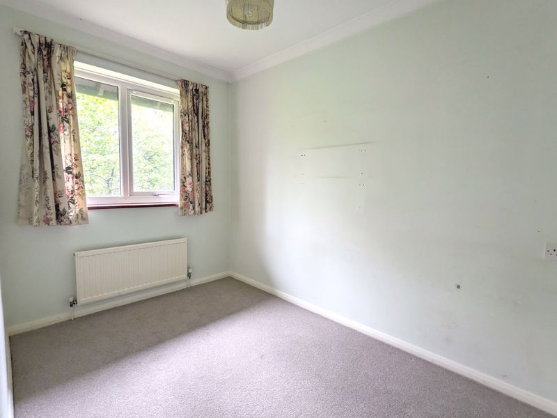 Lyons Crescent, Tonbridge, TN9 1EZ Bracketts Estate Agents in