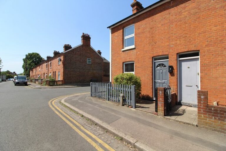 Dernier Road, Tonbridge