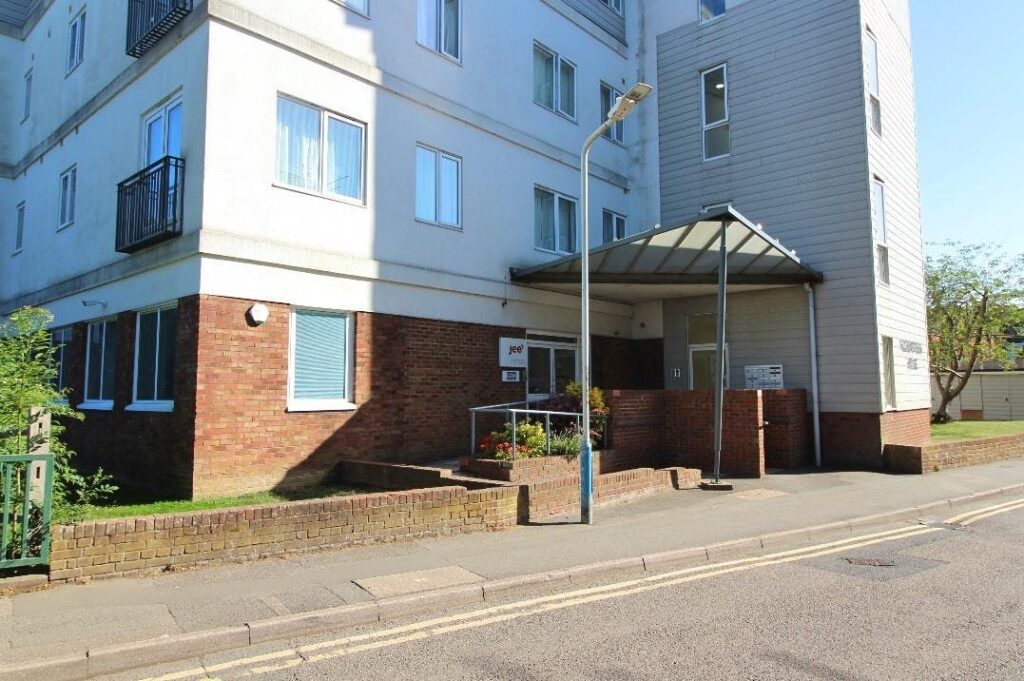 Hildenbrook House, The Slade, Tonbridge Bracketts Estate Agents and