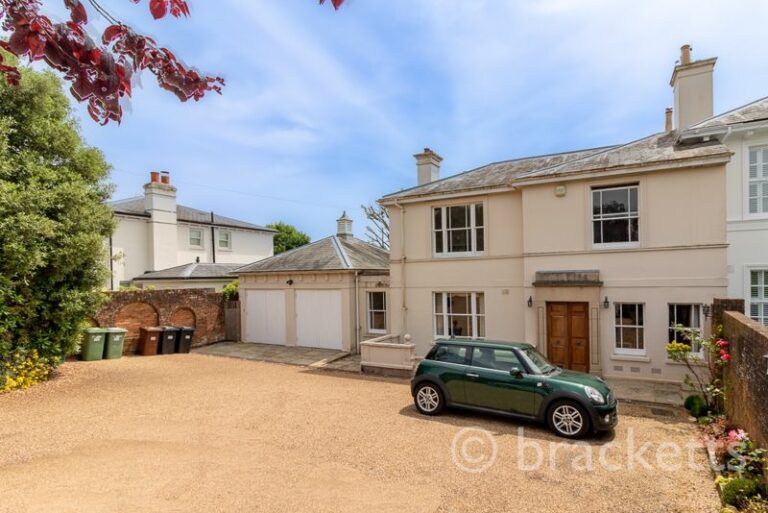 Homes for sale in Tunbridge Wells and Tonbridge, Kent