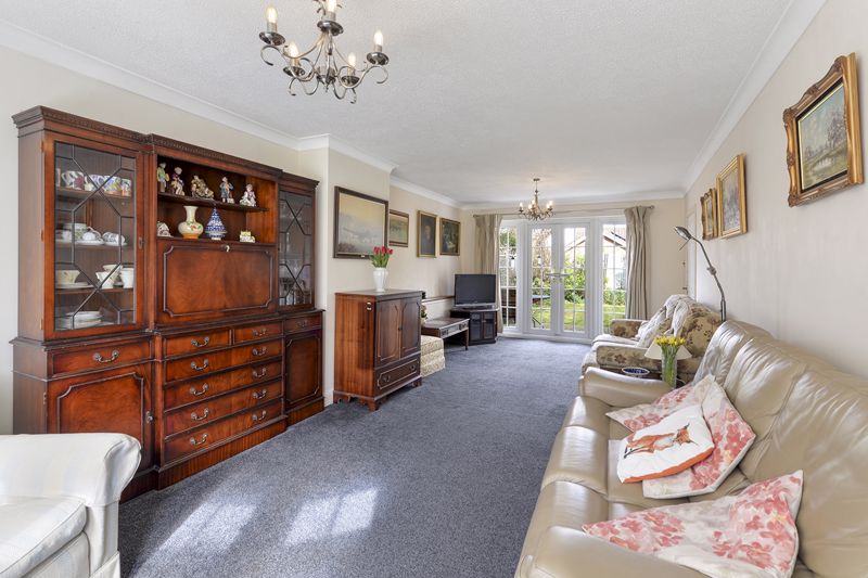 Allington Drive, Tonbridge, Kent, TN10 4HH Bracketts Estate Agents in