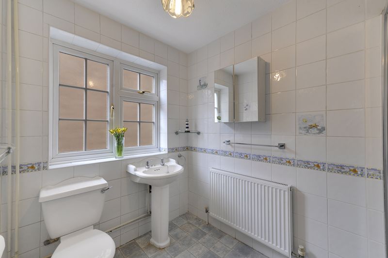 Allington Drive, Tonbridge, Kent, TN10 4HH Bracketts Estate Agents in