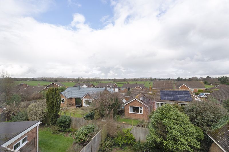 Allington Drive, Tonbridge, Kent, TN10 4HH Bracketts Estate Agents in