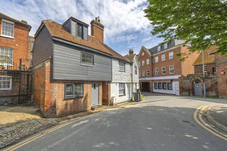 Castle Street, Tonbridge, TN9 1BH