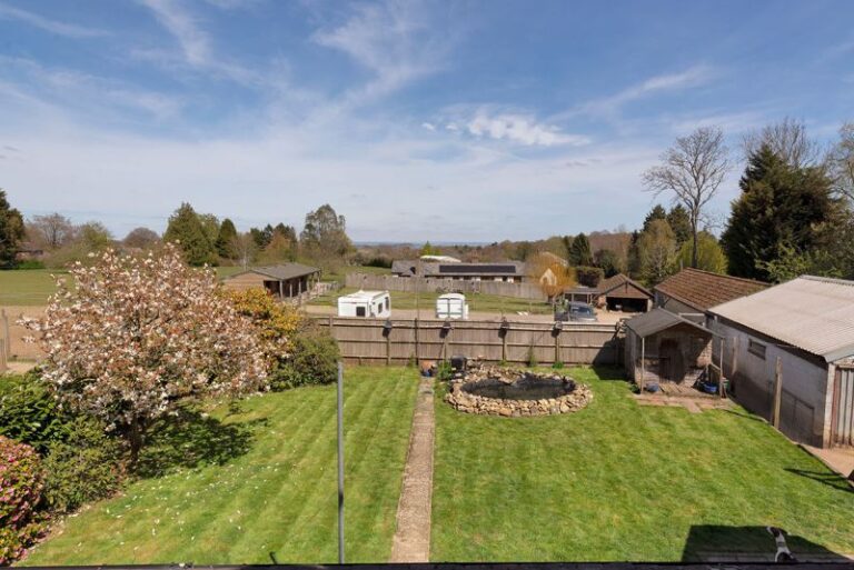 Hastings Road, Matfield, TN12 7HF