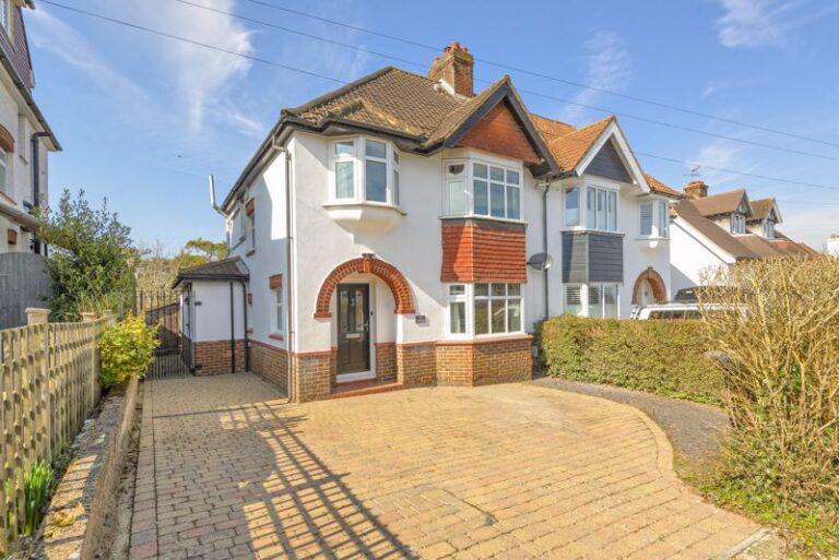 Deakin Leas, Tonbridge, TN9 2JU
