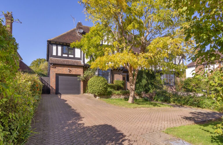 Hadlow Road, Tonbridge, TN9