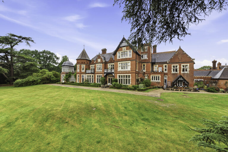 North Frith Park, Hadlow, TN11