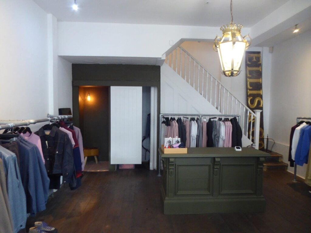 38279d5ff3b24f0e67fa49f4396dcad0-p1040555-cameo-rear-2-gf-com.jpg