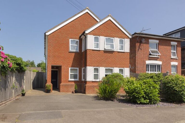 Uridge Road, Tonbridge, TN10 3EA