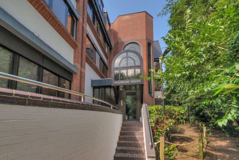 Angel Lane, Riverbank House Angel Lane, TN9