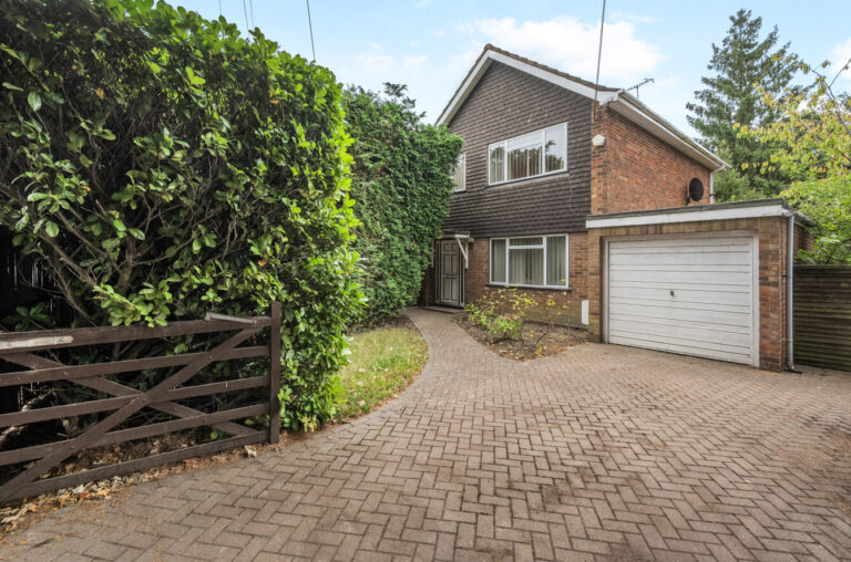 Devonia, 158b, Upper Grosvenor road, Tunbridge Wells, Kent, TN1 2EQ