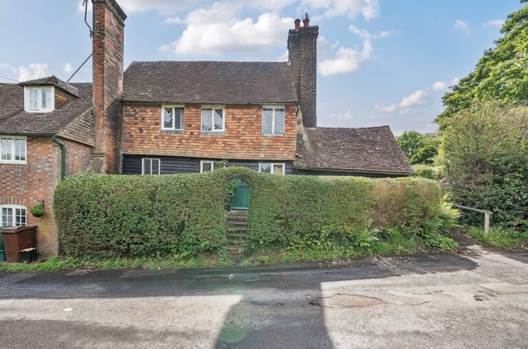 Bird In Hand Street, Groombridge, TN3