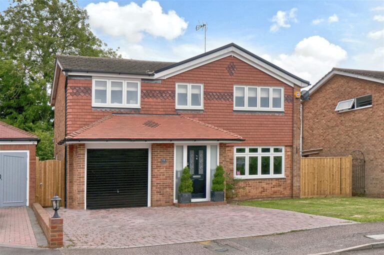 Crown Acres, East Peckham, TN12