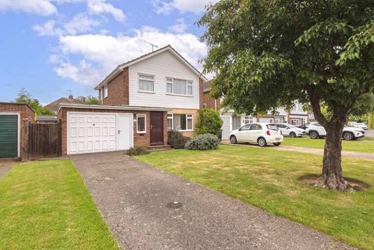 Forest Road, Paddock Wood, TN12 6JU