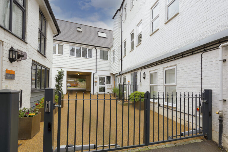 Flat 3, 133A High Street, TN9