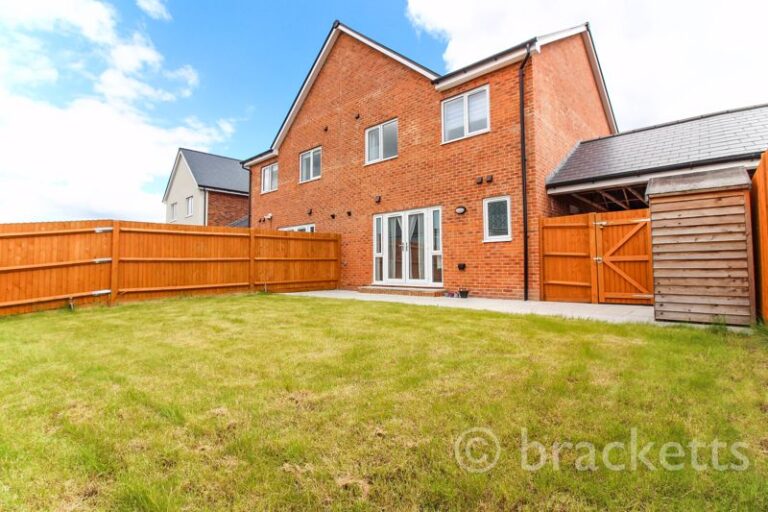 Bramling Crescent, Knights Park, Tunbridge Wells
