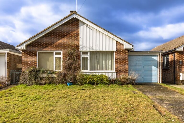 Cleeve Avenue, Tunbridge Wells