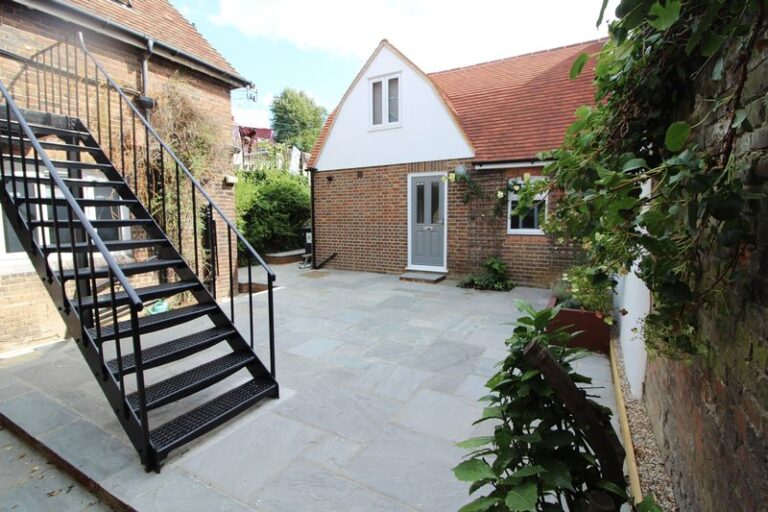 Shipbourne Road, Tonbridge, TN10 3DN