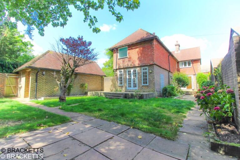 Harlequin Lane, Crowborough