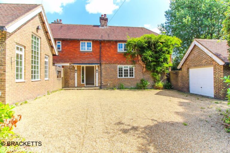 Harlequin Lane, Crowborough