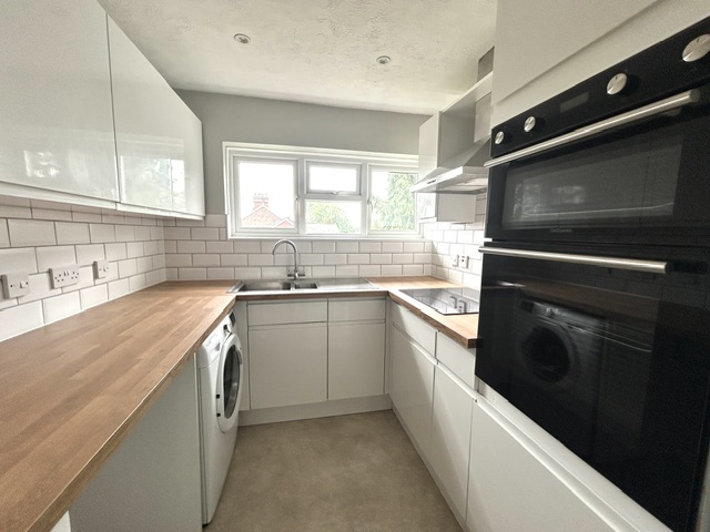 Kitchen5.jpeg