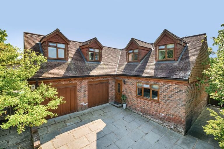 Kingsmead Park, Paddock Wood, TN12 6HA