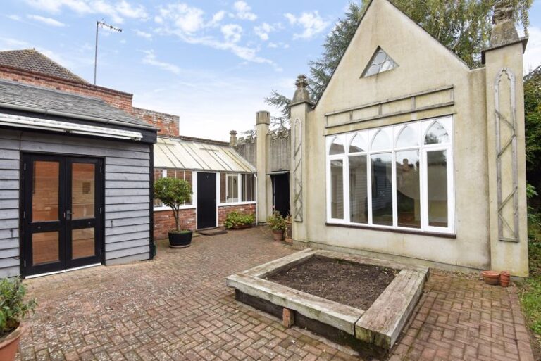 The Studio, Hadlow Castle, Hadlow, TN11 0EG