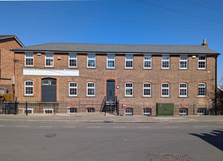 FREEHOLD OPPORTUNITY 9 x 1 Bedroom Apartments  – Baltic Road, Tonbridge, TN9 2NB