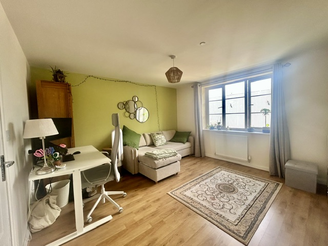 Secondbedroom2.jpeg