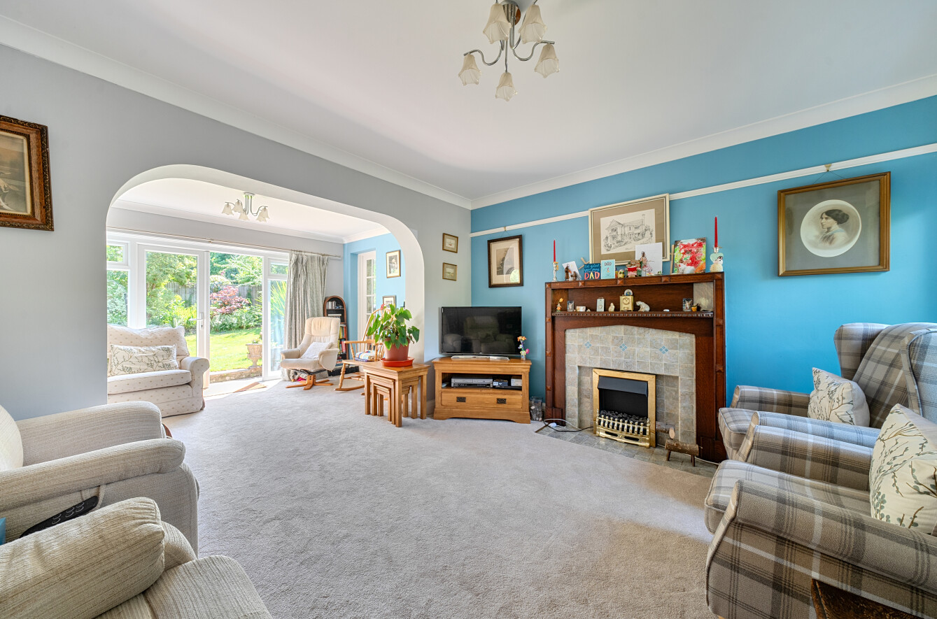 SittingRoom1.jpg