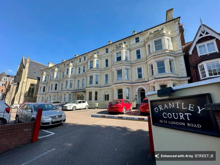 London Road, Grantley Court, TN1