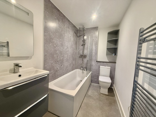 bathroom1.jpeg