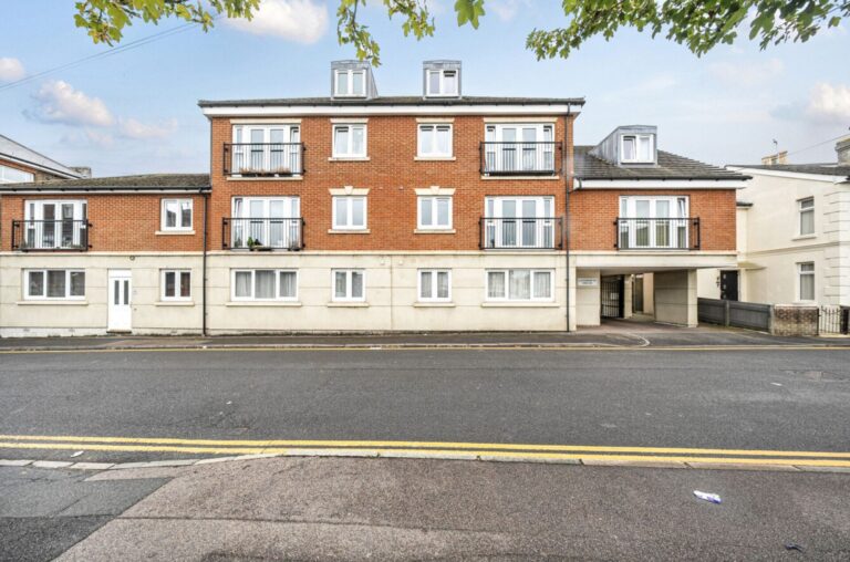 John Street, Lansdowne House John Street, TN4