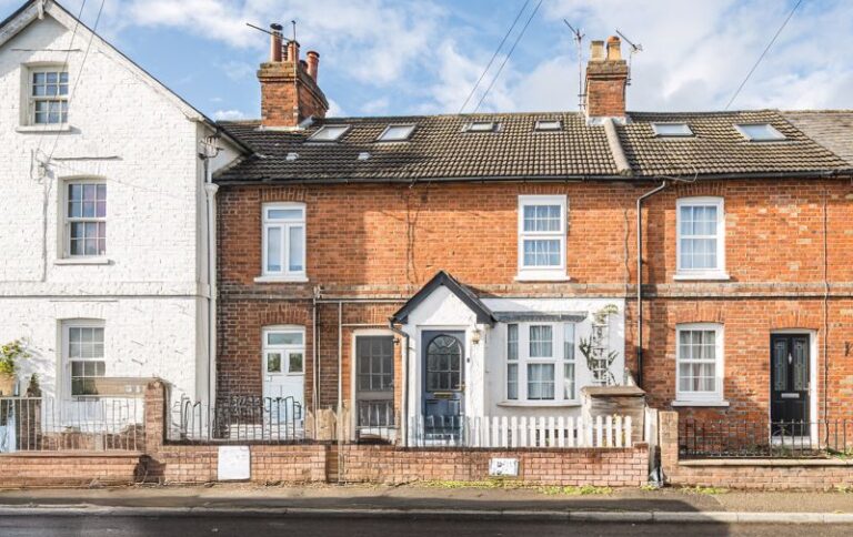 Bell Cottages, Three Elm Lane, Golden Green, TN11 0BB