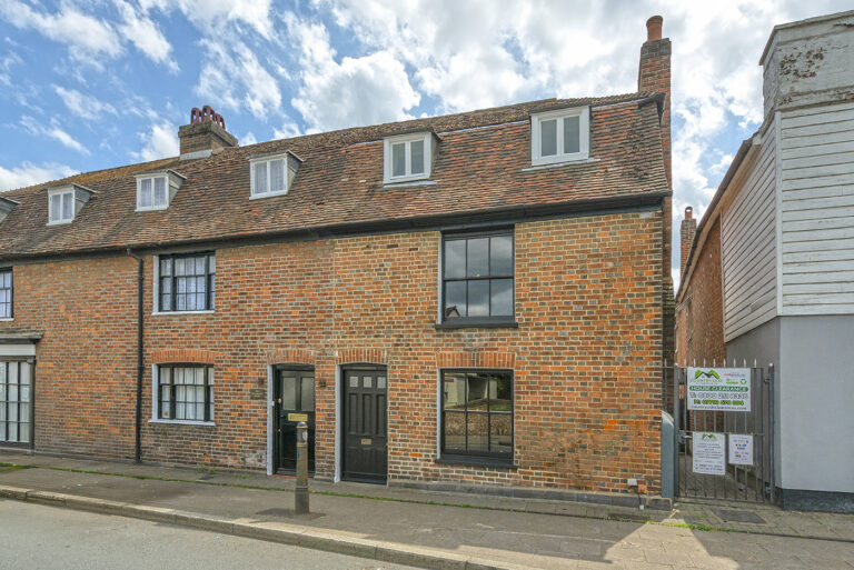 High Street, Hadlow, TN11