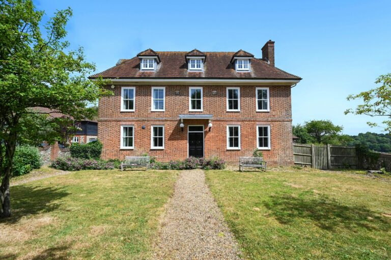 Norheads House, 14 Glovers Close, Westerham
