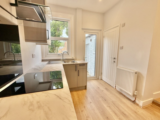 kitchen3.jpeg